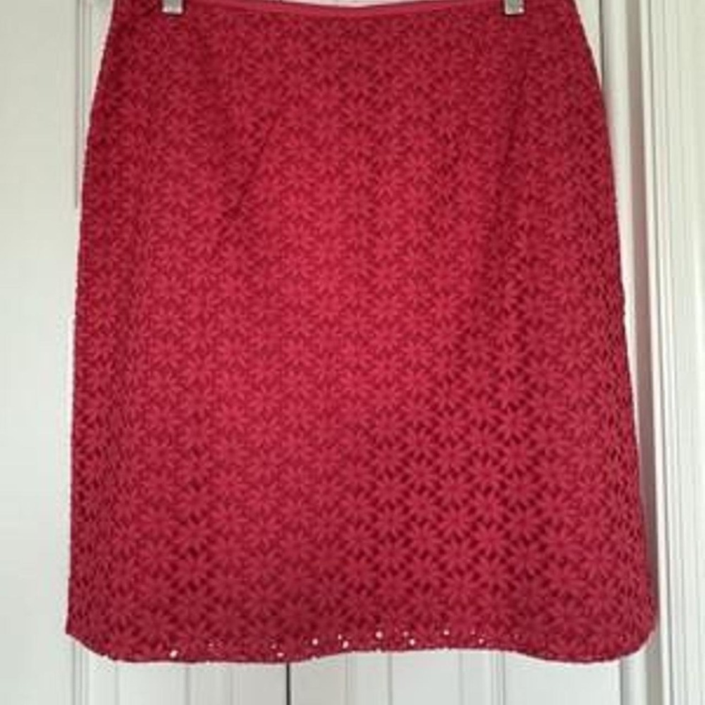 Ann Taylor Petites -‎ Lined, Eyelet Flowered, Bold Pink Color A Line Skirt. 12P